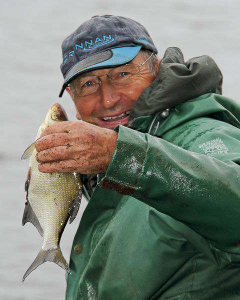 Old boy Ravanelli angling for OM gig